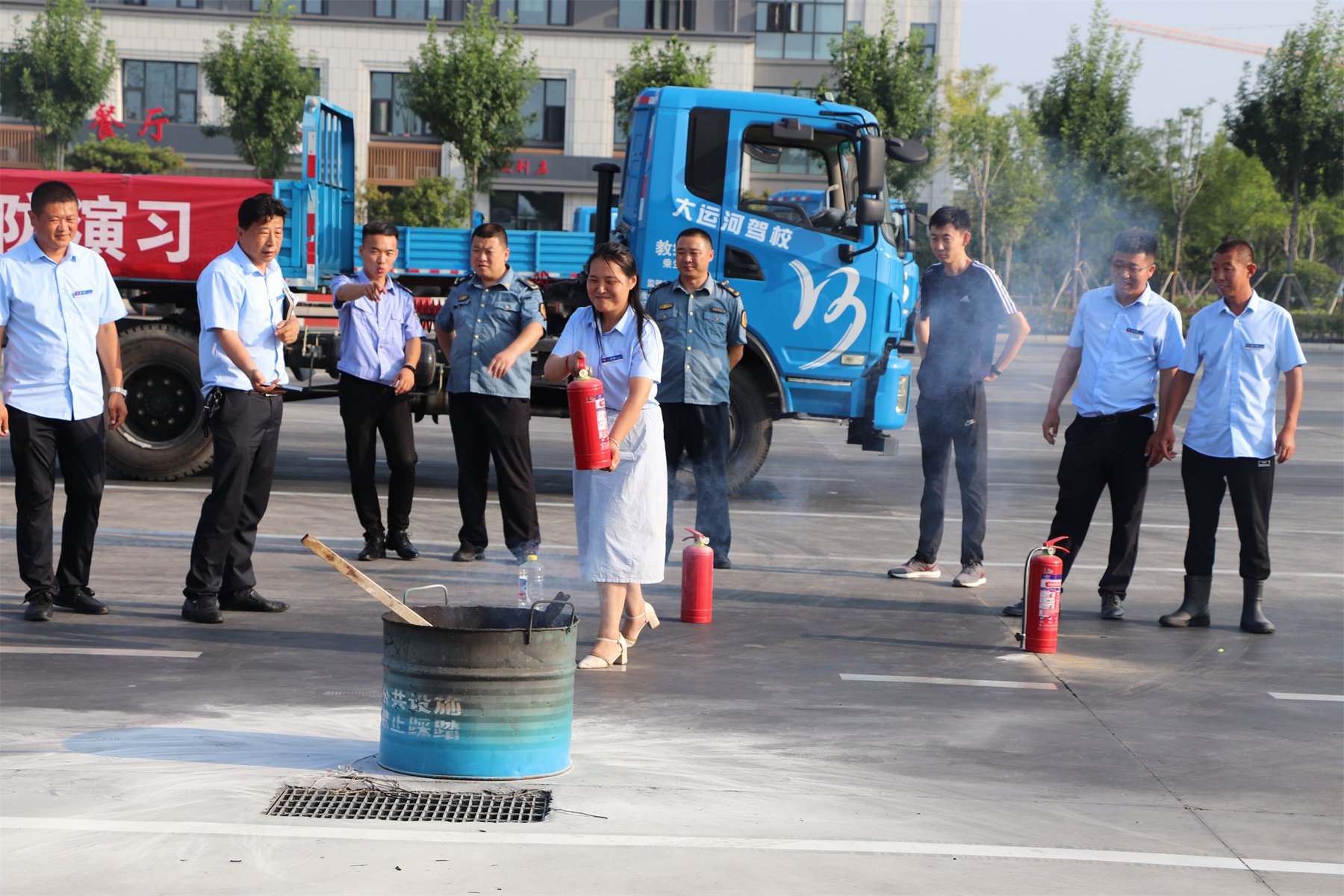 【濟(jì)寧大運(yùn)河駕校】夏季消防實(shí)戰(zhàn)演習(xí)在行動(dòng)(圖8)